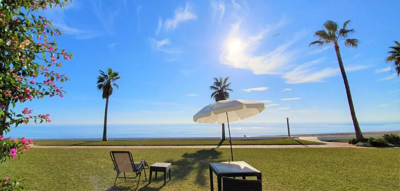 Sea Front Beach House Sandra D Sitio de Calahonda
